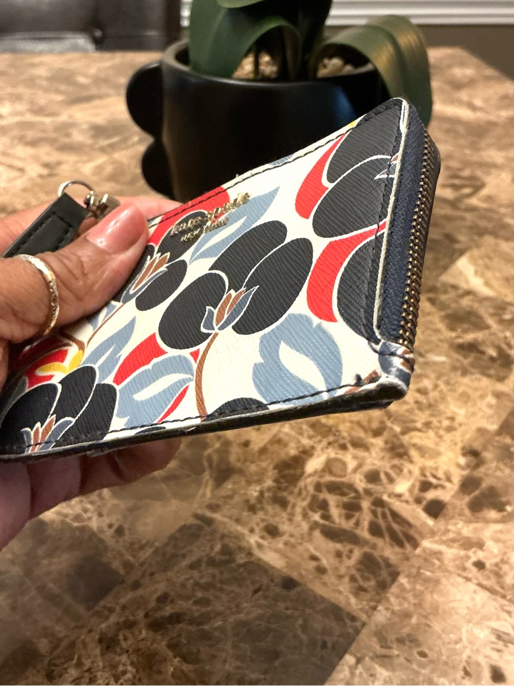 Kate Spade New York Medium L-Zip Card Holder/Wallet - Picture 5 of 6